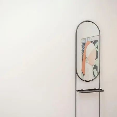 Liiiving In - Luxury Gallery